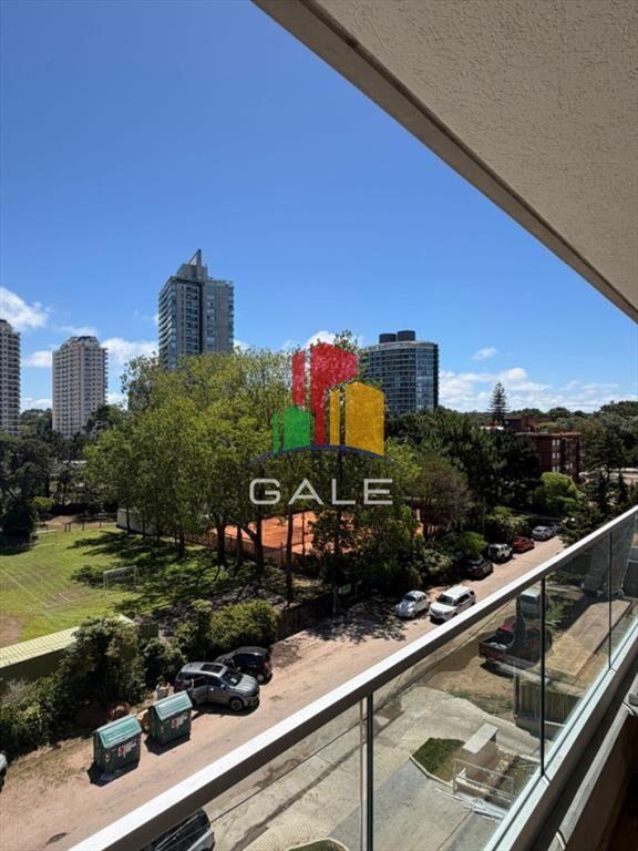 Vende impecable apartamento de 2 dormitorios en