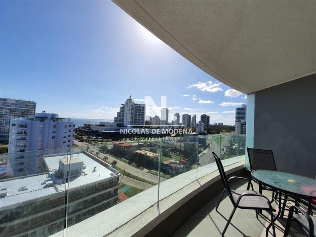 Apartamento de 3 dormitorios en Venta proximo al