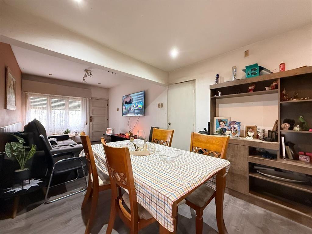 VENTA CASA Y APTO 3 Y 1 DORM LAS PIEDRAS RENTA.