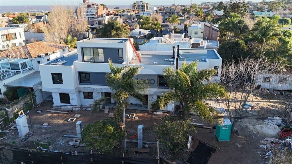 Alquiler Casa PH a estrenar de 3 dormitorios y 3 baños en B