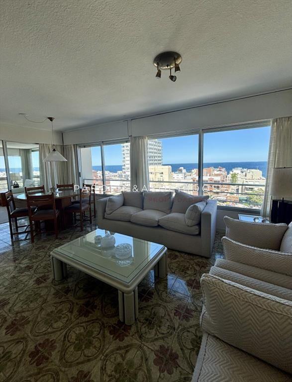 Apartamento en Venta y Alquiler, Peninsula, Punta