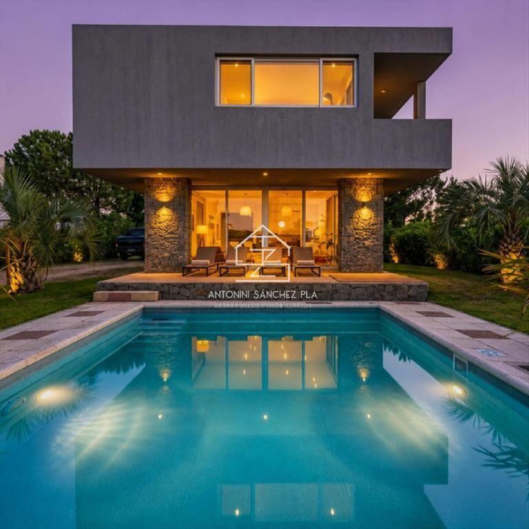 CASA EN VENTA A 50M DEL MAR