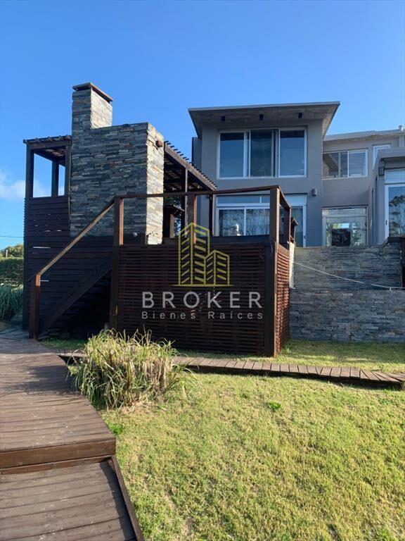 Casa en Venta 3 dormitorios con vista al mar en