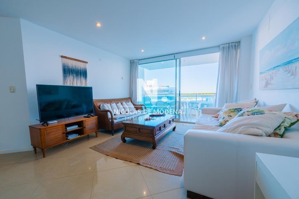 Apartamento de 3 dormitorios en venta. Torre Sol