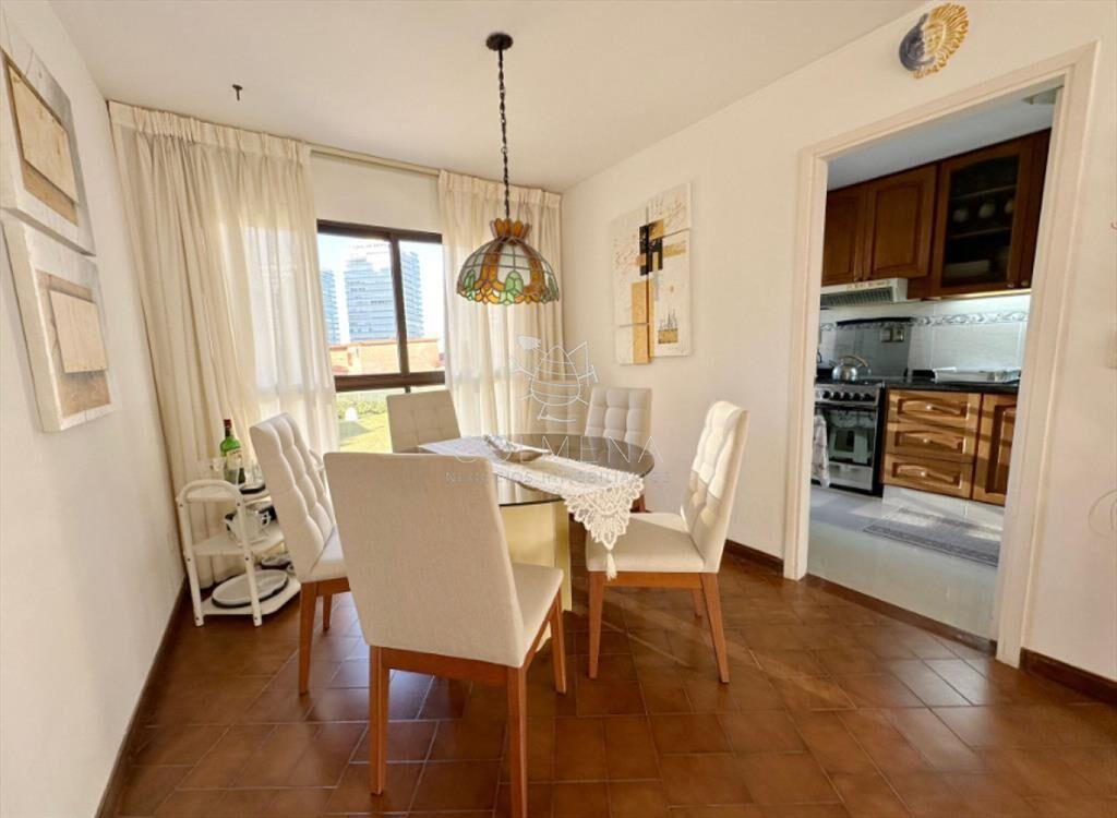 Vende Apartamento frente al mar en Brava, Punta 2