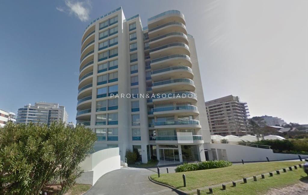 Apartamento en venta de 3 dormitorios en Sol y