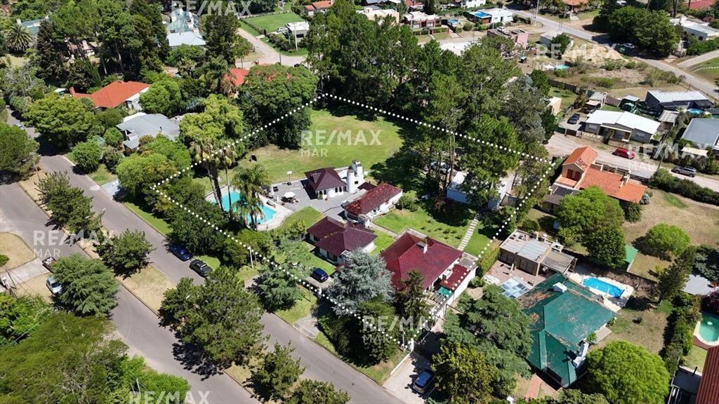 VENTA CASA ZONA COLEGIOS