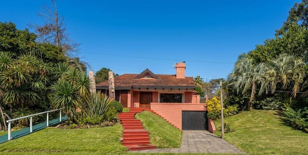 Venta de Hermosa Casa en San Rafael: Gran Jardín, Piscina y