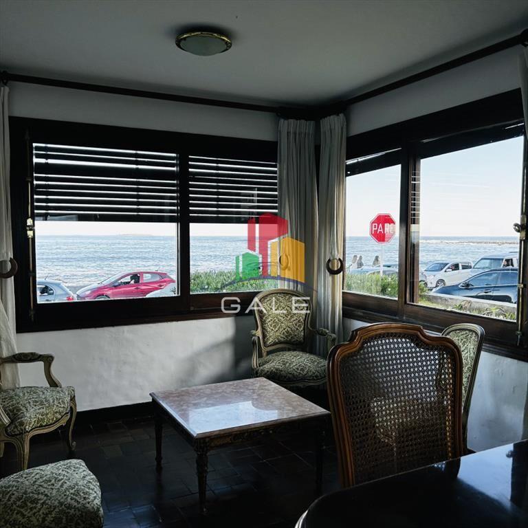 Apartamento frente al mar 4 dormitorios en - del
