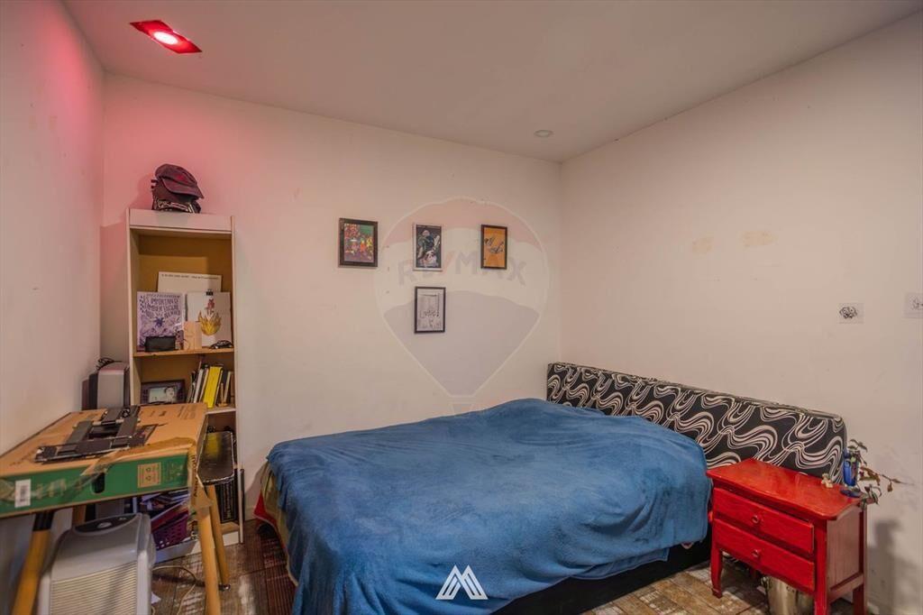 VENTA PARQUE BATLLE - CASA CON 3 APTOS RENTADOS