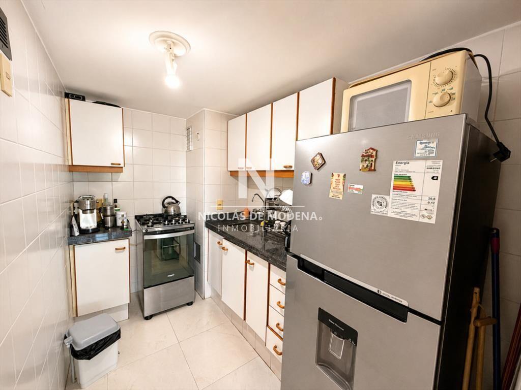 Apartamento de 1 dormitorio y medio - piso alto -
