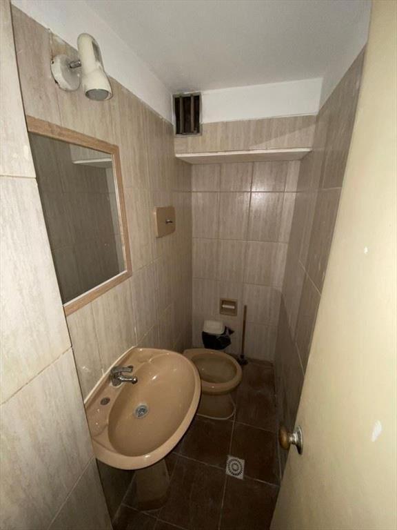 VENTA DE 3 APARTAMENTOS PARA RENTA U OFICINAS PATIO PROPIO