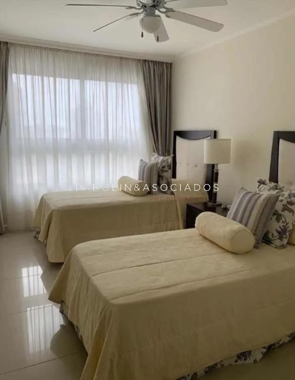 Apartamento en venta de 3 dormitorios en Torre