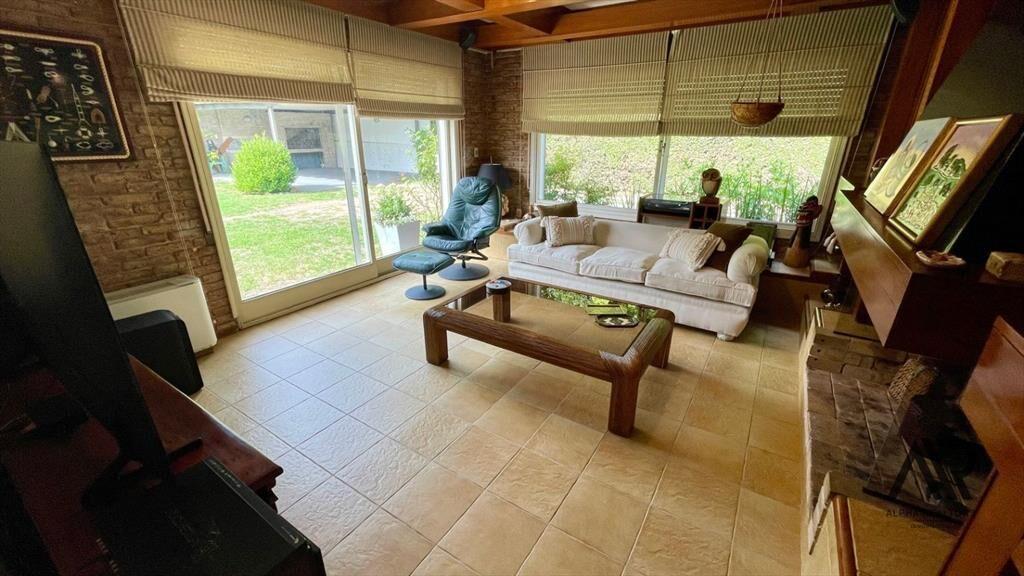 Casa en venta en Punta Gorda, 5 dormitorios, 4 baños, fa...