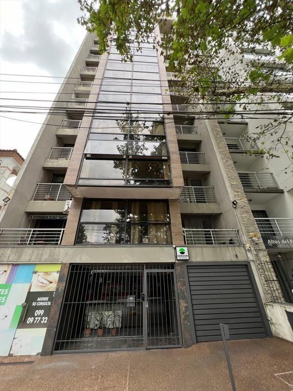 Venta apartamento 1 dorm en Parque Batlle, Av. Italia frente
