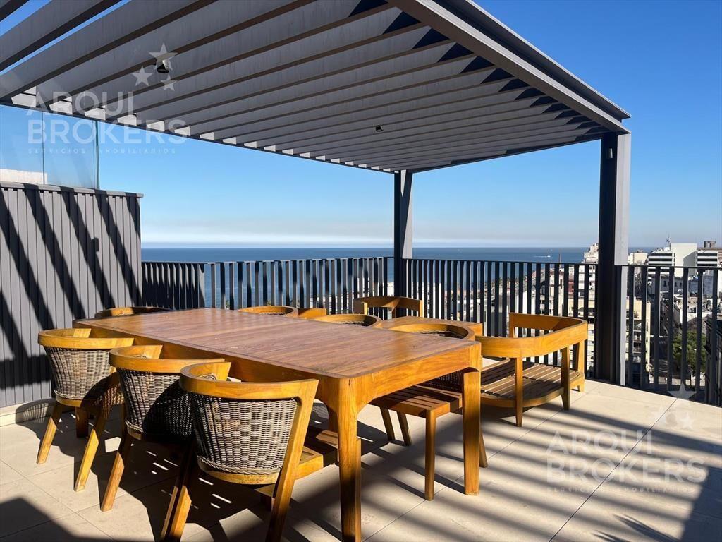 Apartamento penthouse de 1 dormitorio en venta con renta en