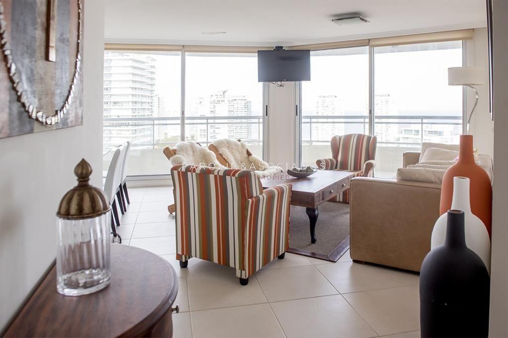 Se vende apartamento en ocean drive II de 3 Punta