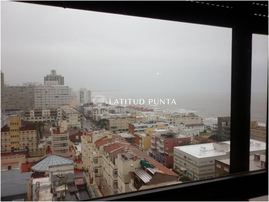 Piso alto en Península
