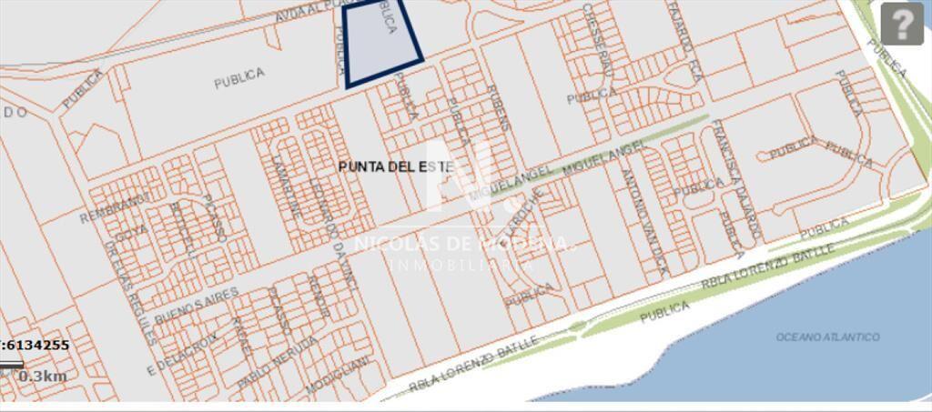 En venta gran terreno en Barrio Rincón del