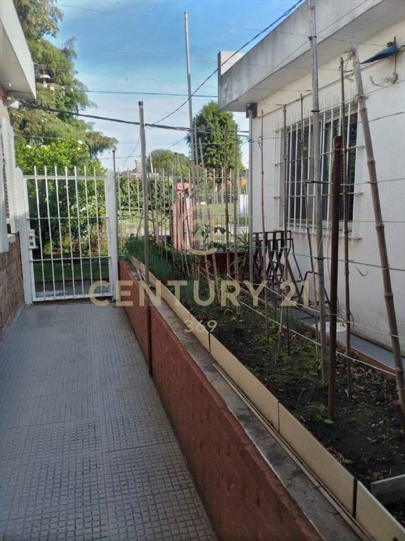 VENTA hermosa casa en villa Argentina Canelones para vivi...