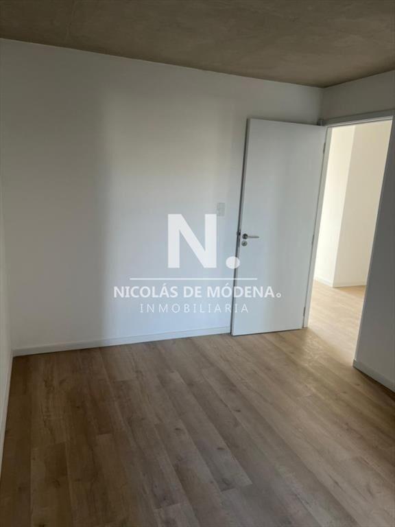 Venta Luminoso Apartamento de 2 Dormitorios a Con Excelente