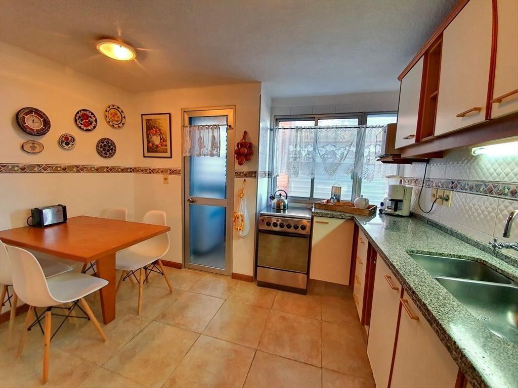 Alquilo apartamento 3 dormitorios en primera lÃ­nea en Pe