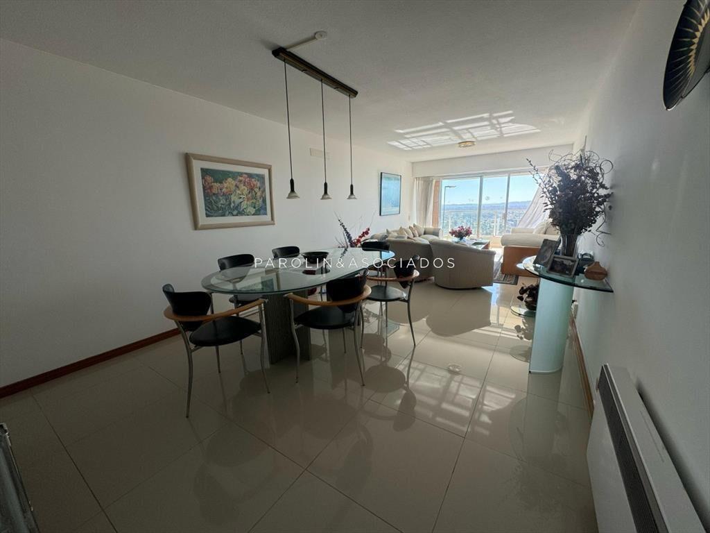 Apartamento 2 dormitorios en Roosevelt