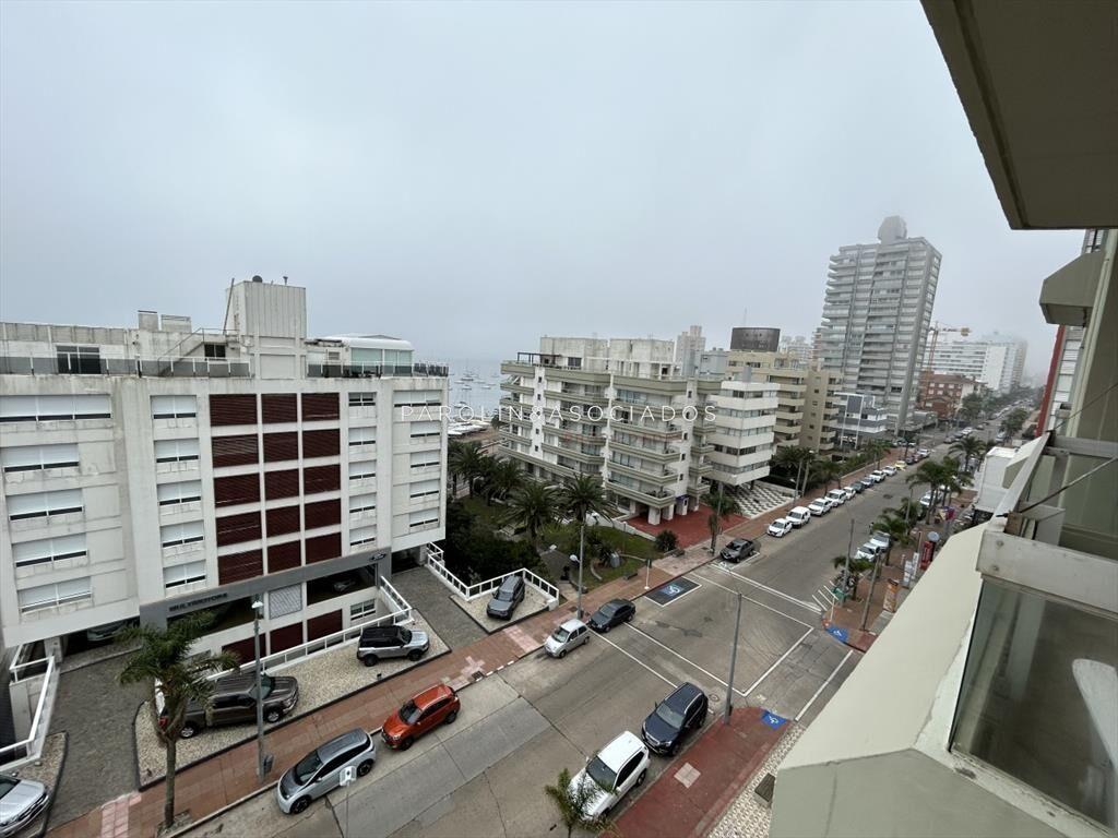 Apartamento en venta en zona Puerto, Punta del