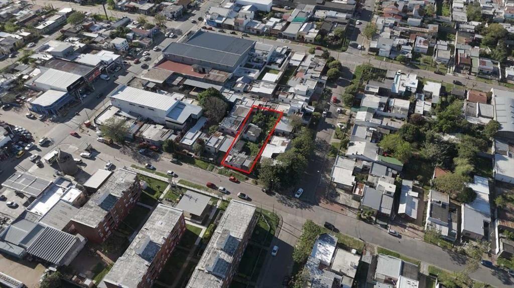 VENTA TERRENO CON CONSTRUCCIONES LAS PIEDRAS