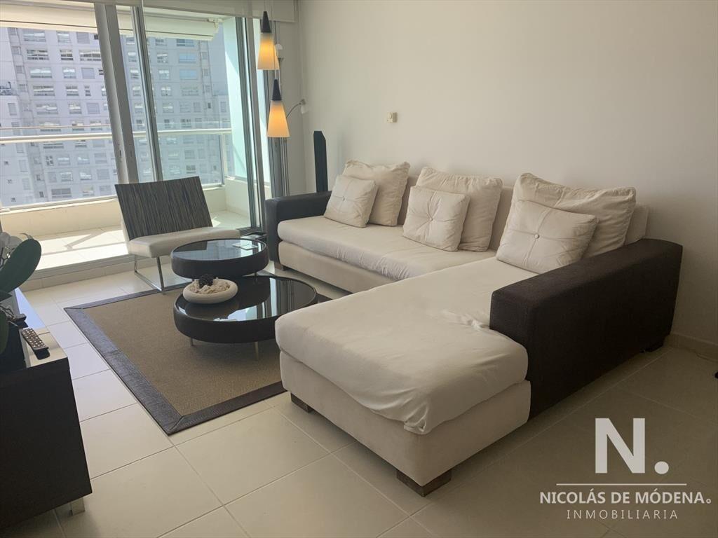 SEASONS TOWER PISO ALTO ALQUILER MANSA PARADA 3