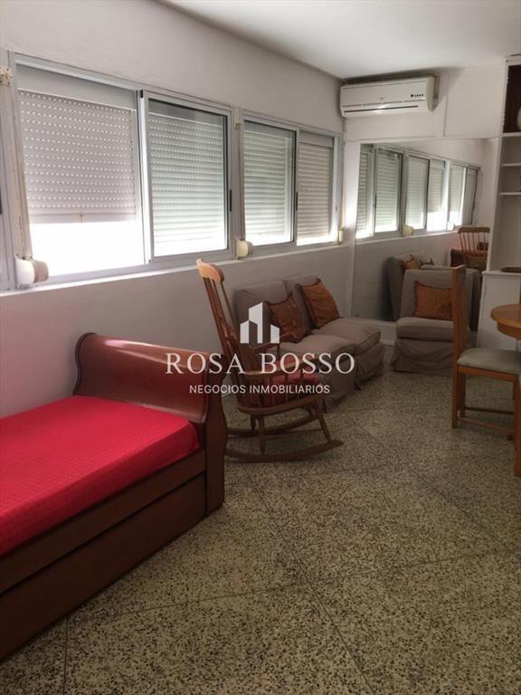 Peninsula, a metros de playa brava!