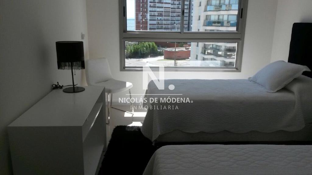 Apartamento en Brava, 3 dormitorios VENTA TORRE IMPERIALE