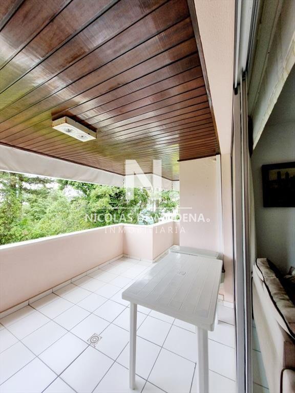 Vende apartamento de 3 dormitorios en Mansa Punta