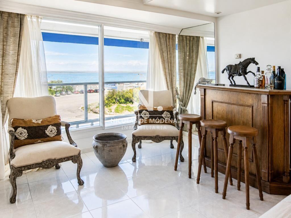 Hermoso Departamento en venta con vista al mar, primera fil