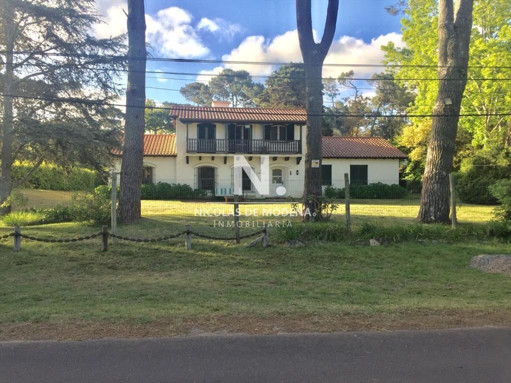 Hermosa casa en zona San Rafael en alquiler