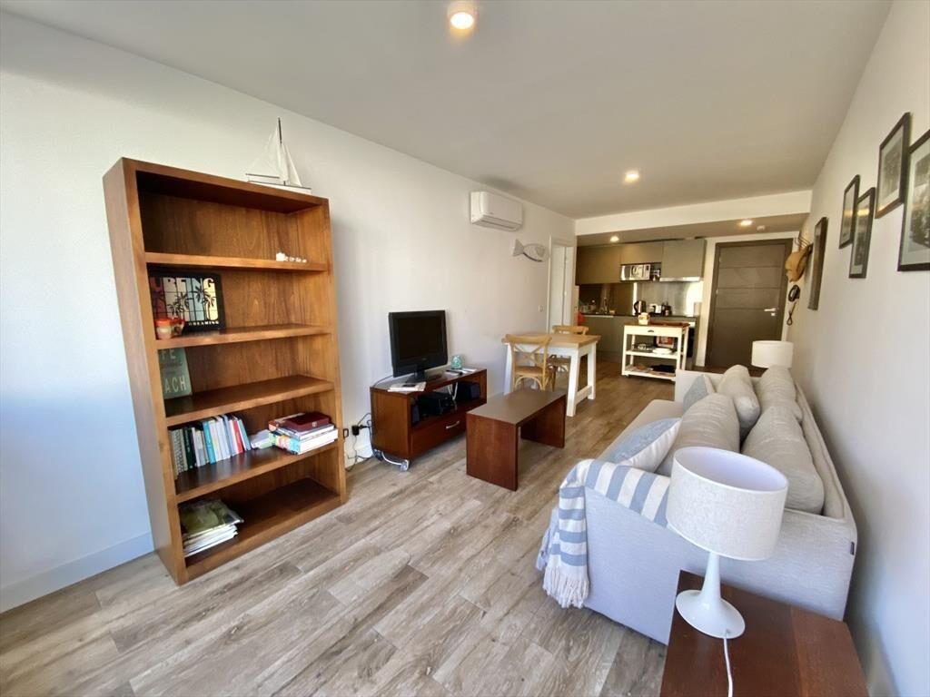 VENTA DE APARTAMENTO DE 1 DORMITORIO 1 BAÑO EN EDIFICIO LA