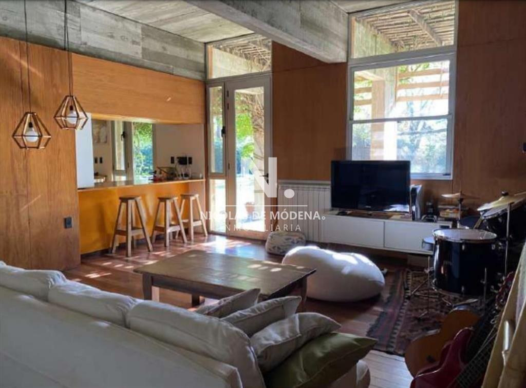 Casa en venta de 4 suites en Punta del Este