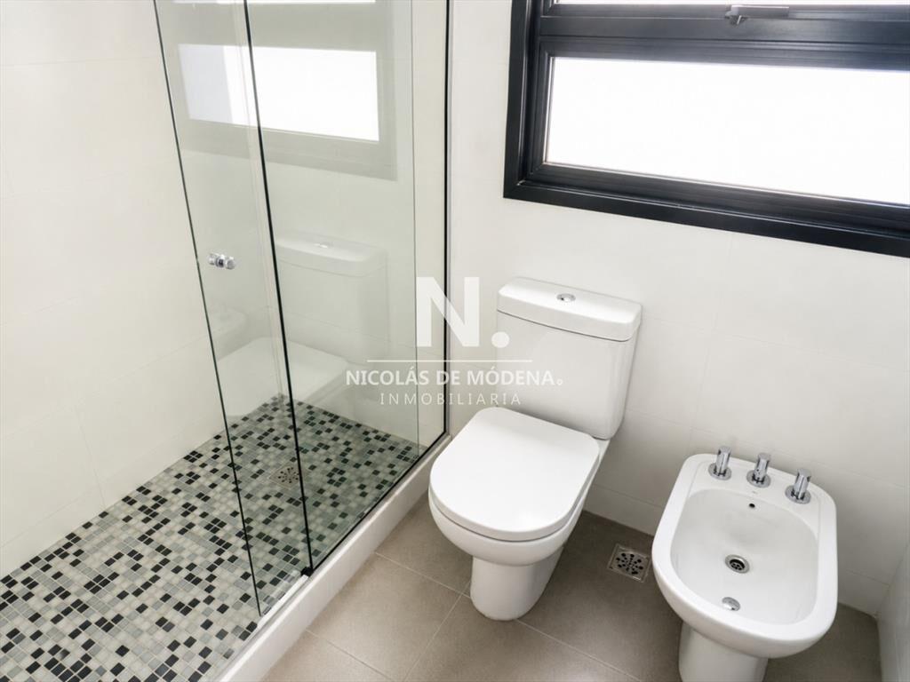 Apartamento de 3 dormitorios en venta en Torre