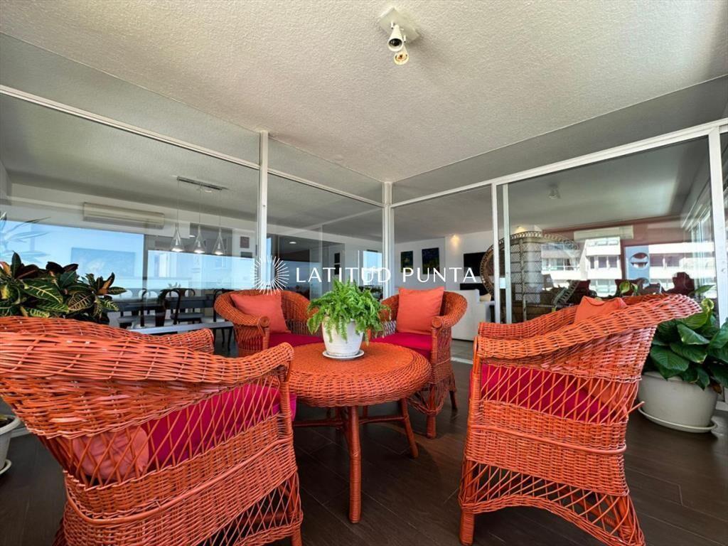 Apartamento en Torre Delfín, 3 dormitorios más