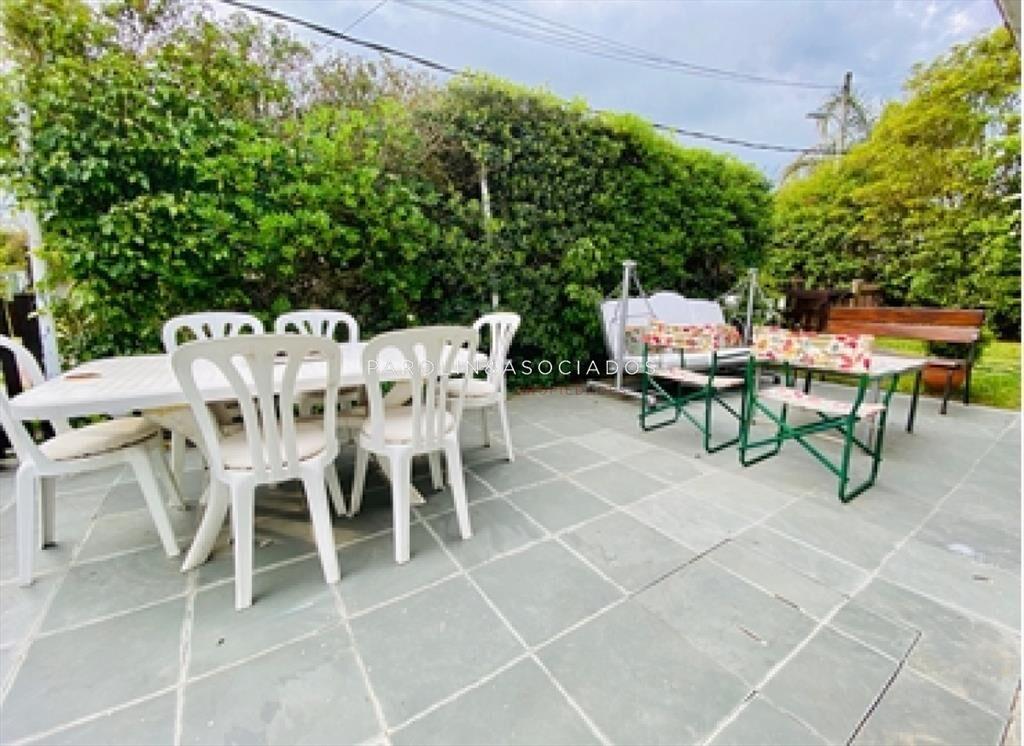 Casa En Venta de 6 Dormitorios en Mansa, Punta