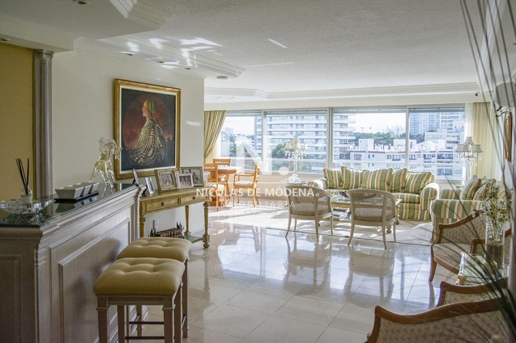 Departamento de 3 dormitorios en venta en Playa