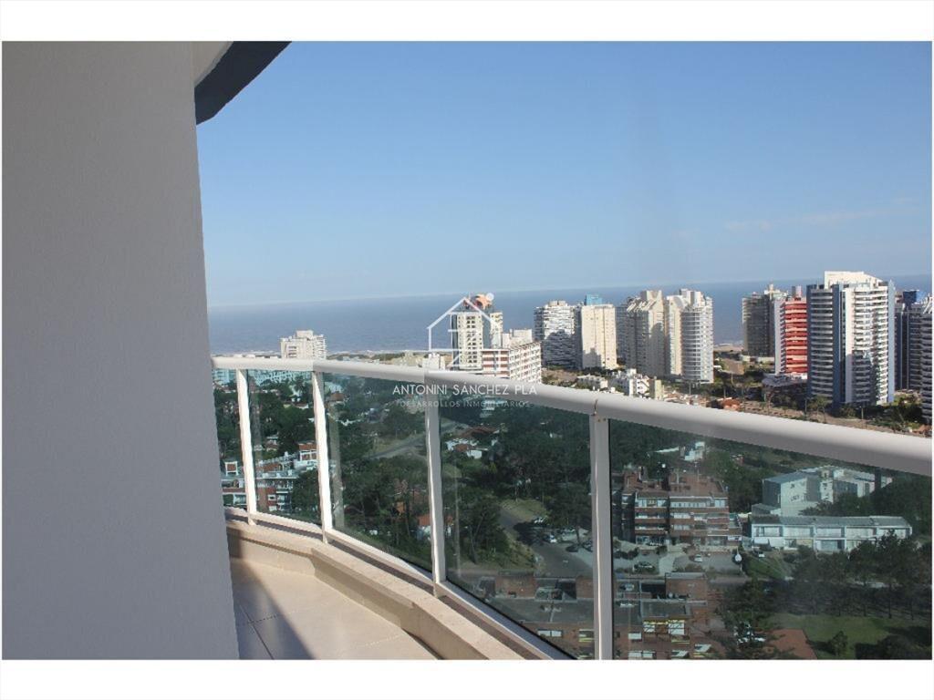 apartamento con vista a playa mansa