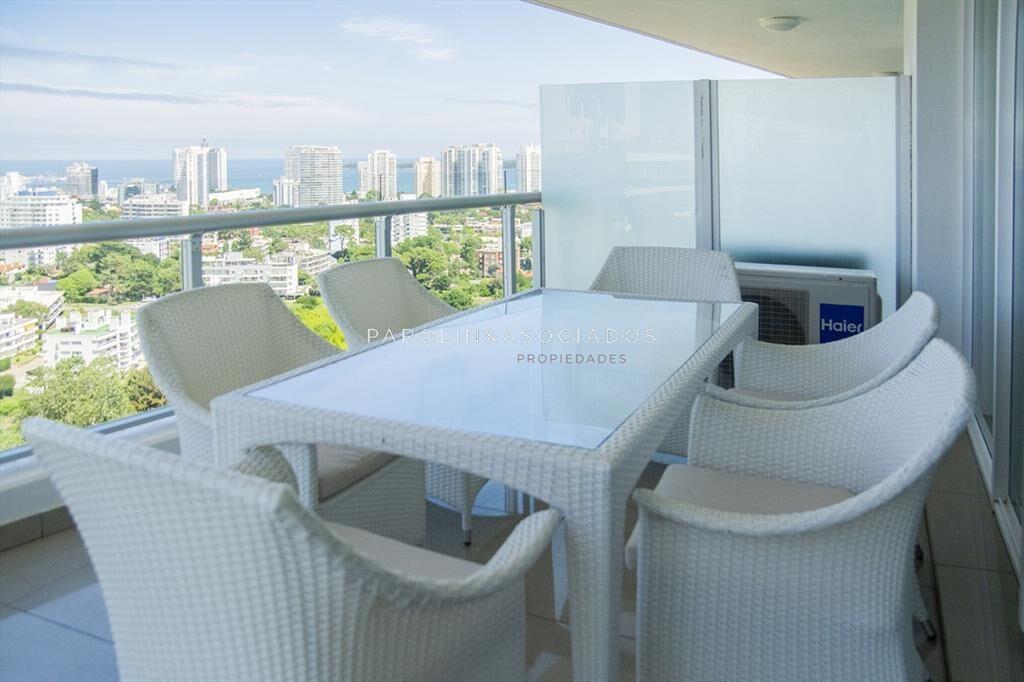 Apartartamento de 3 dormitorios en venta en Torre