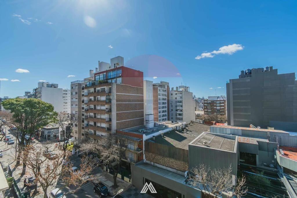 Venta apartamento, 2 dorm., terraza, Pocitos.