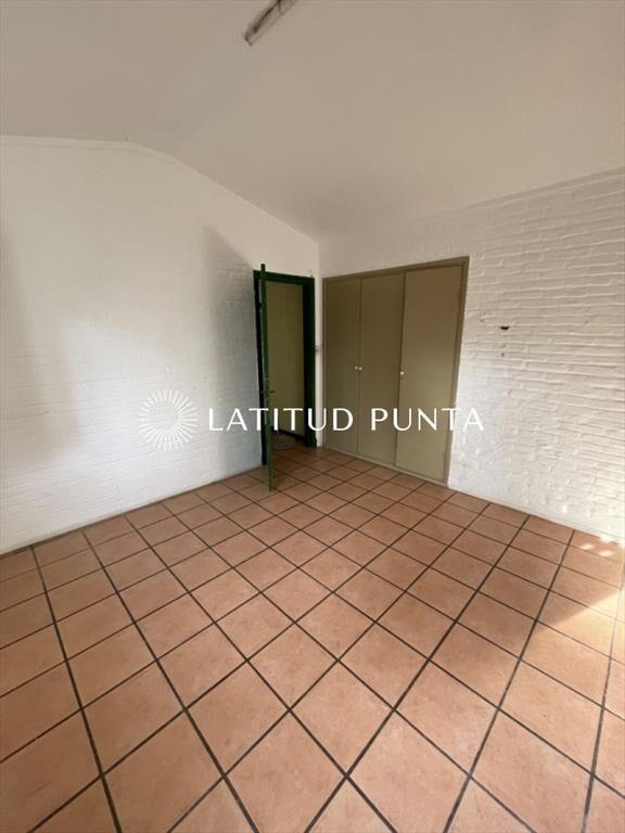 Casa en venta en excelente zona, ideal para local