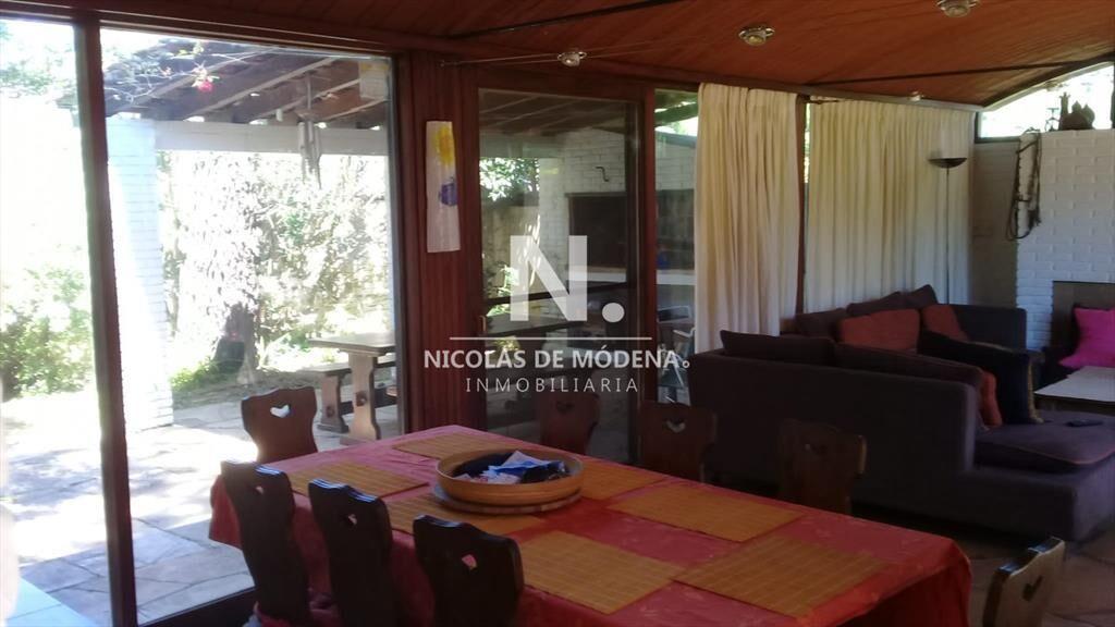 Casa en venta, a pocos metros del mar
