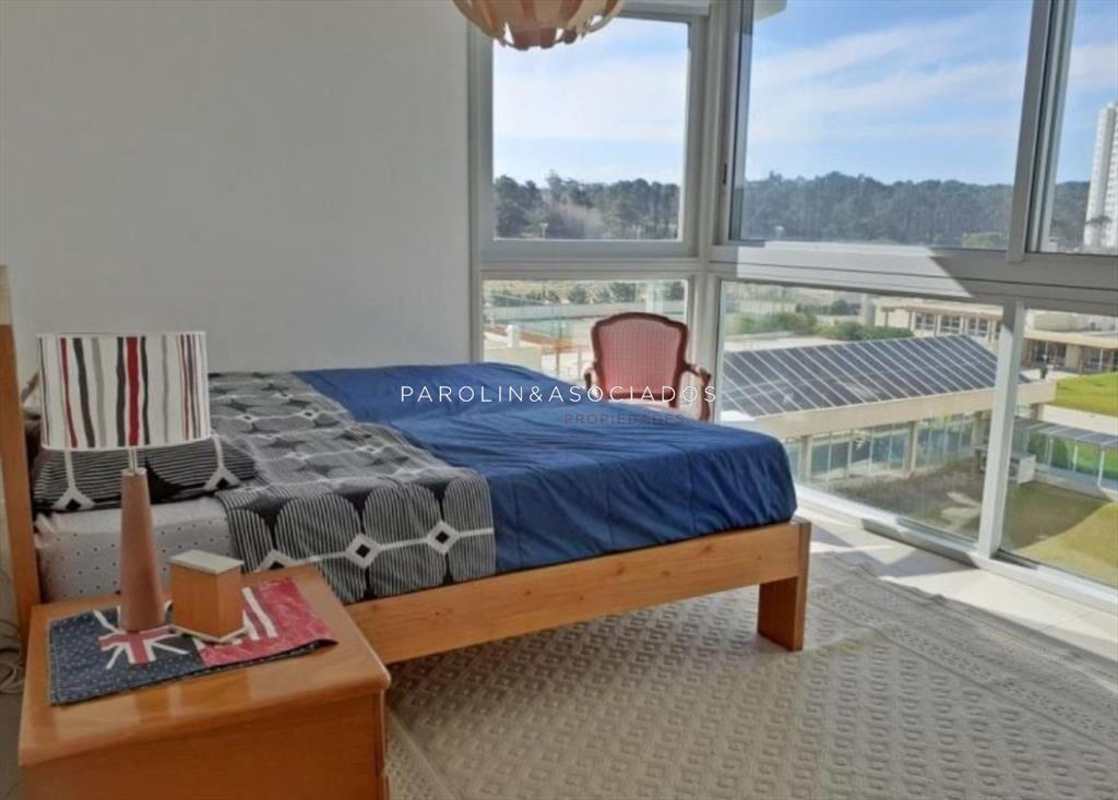Apartamento en venta de 3 dormitorios + en Le del