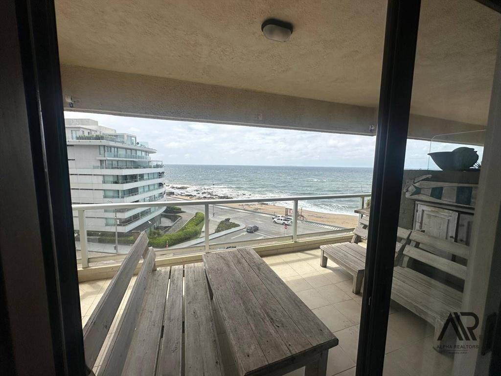 Apartamento en alquiler temporario c/ cochera en Península