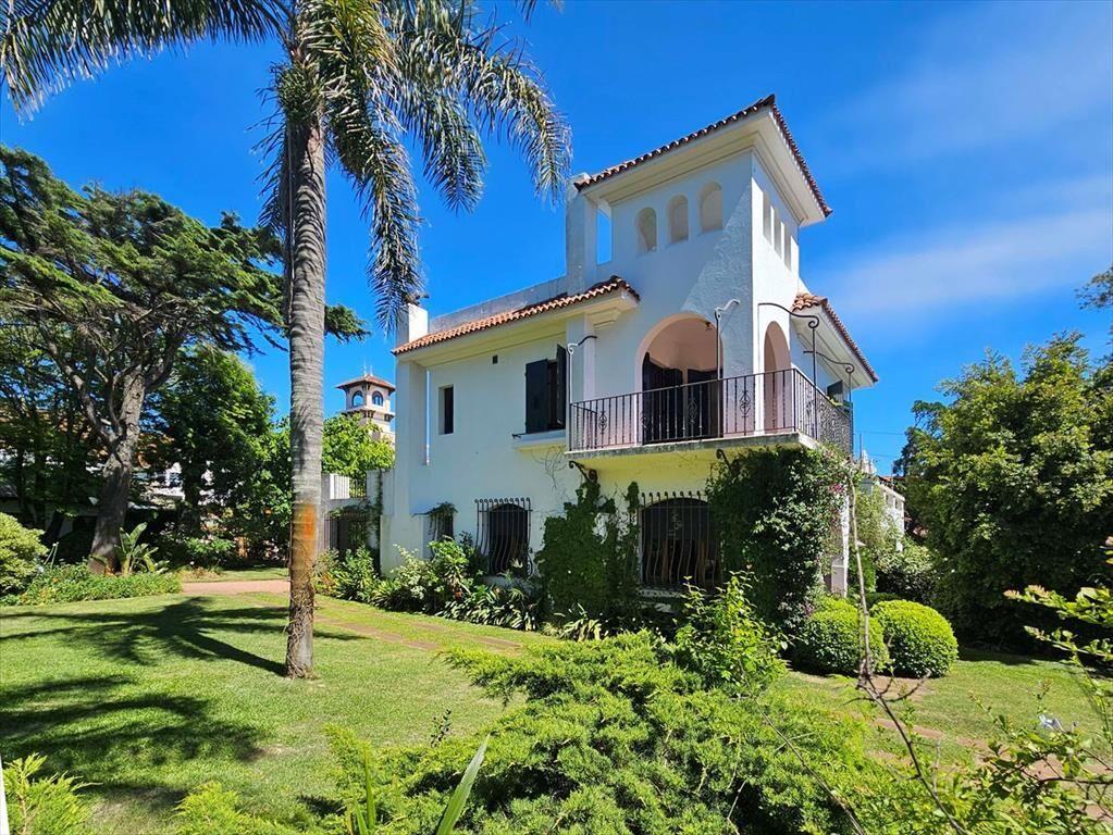 IMPORTANTE RESIDENCIA - CASA EN ALQUILER - CARRASCO SUR