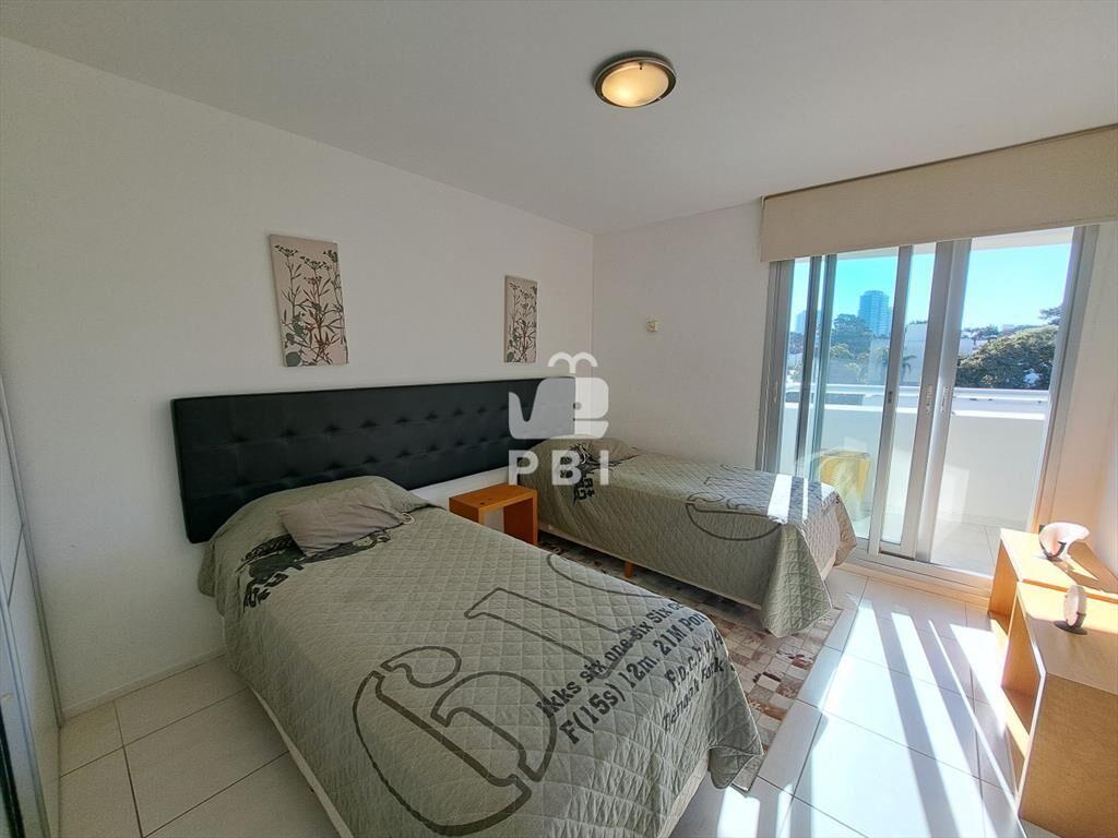 Apartamento de 2 dormitorios en Punta del Este -